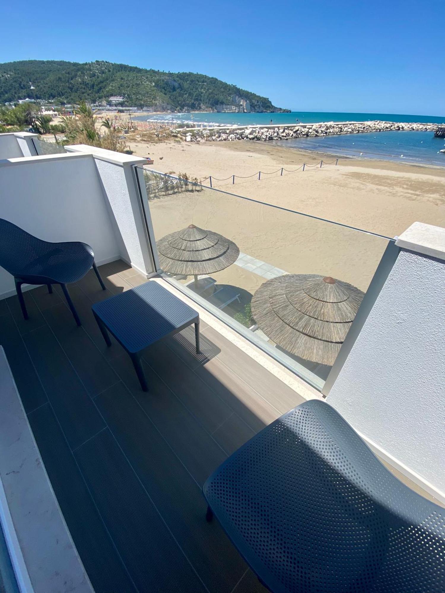 Marina Bay Beach Suites Peschici Eksteriør bilde