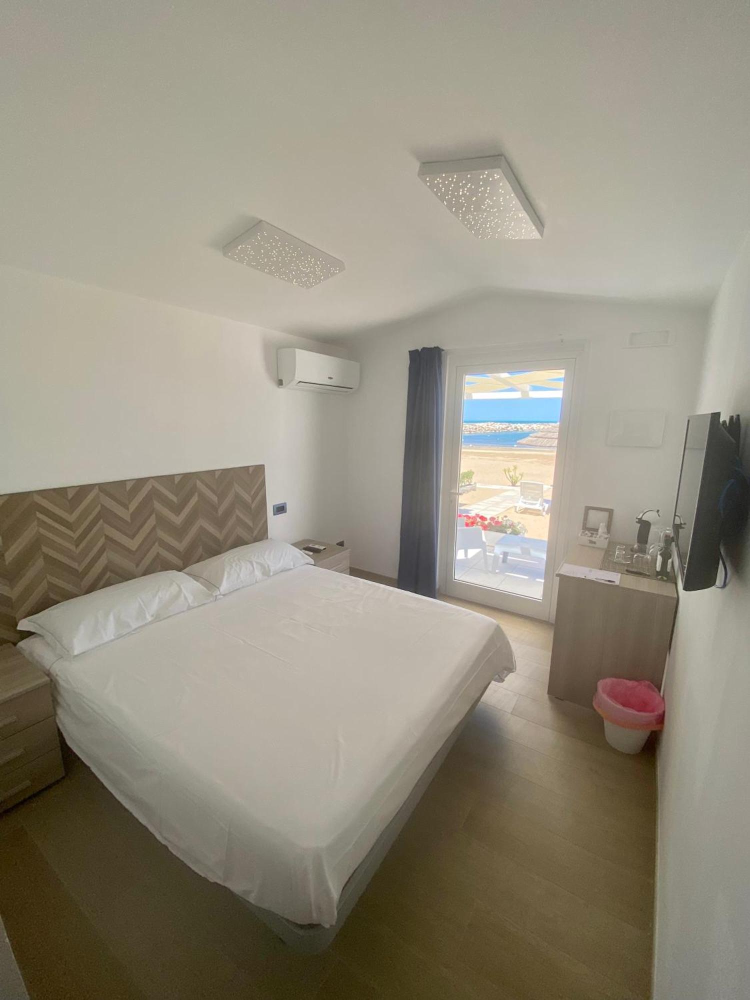Marina Bay Beach Suites Peschici Eksteriør bilde