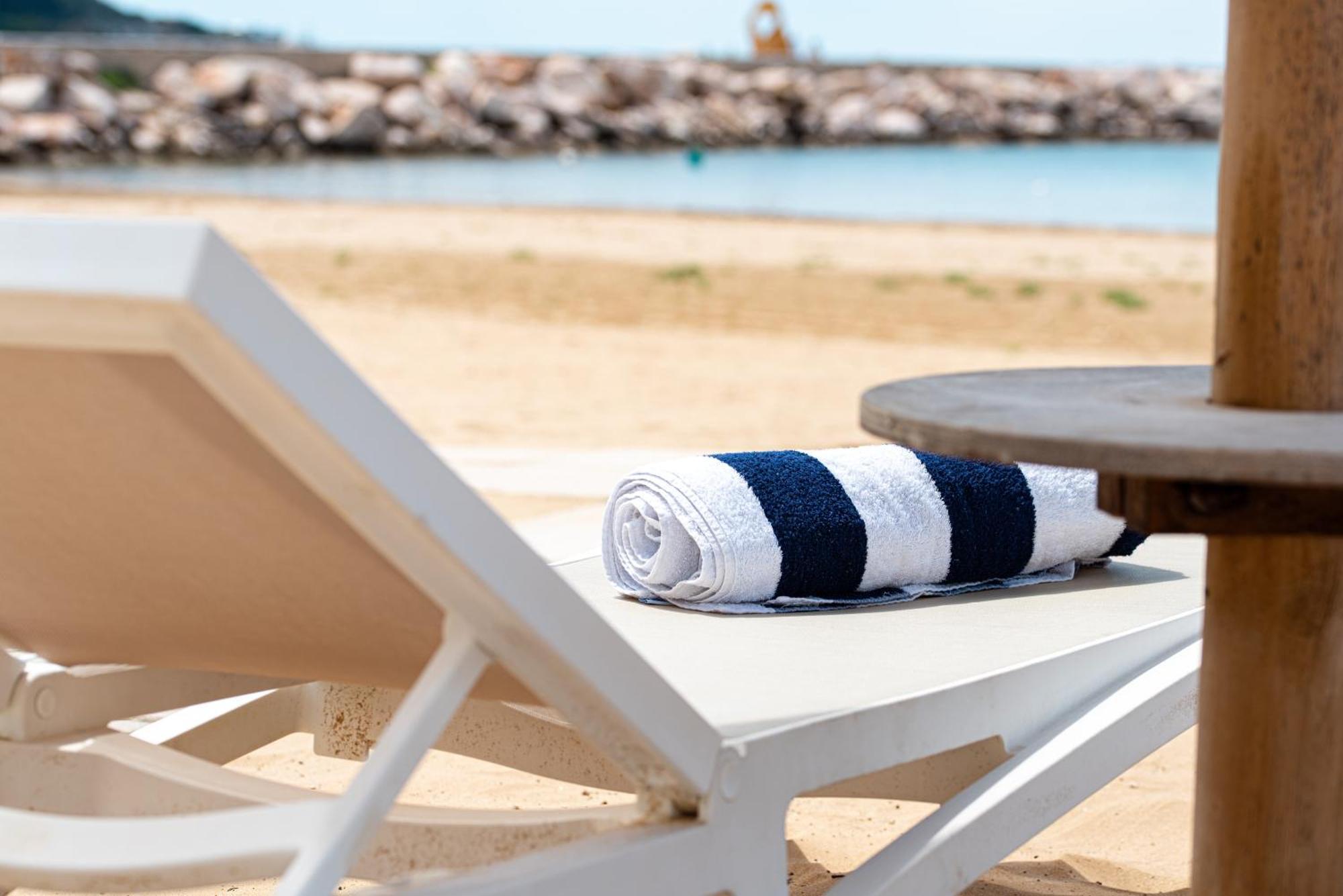 Marina Bay Beach Suites Peschici Eksteriør bilde