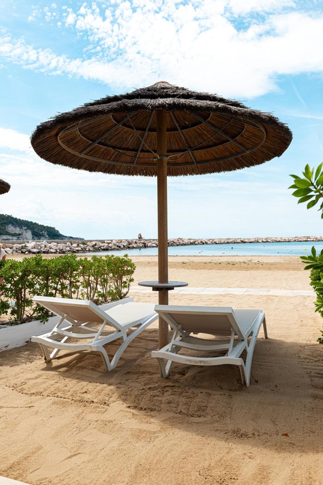 Marina Bay Beach Suites Peschici Eksteriør bilde